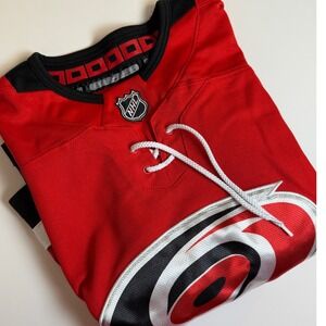NHL Carolina Hurricanes Jersey Kids Official Licensed S/M Hockey